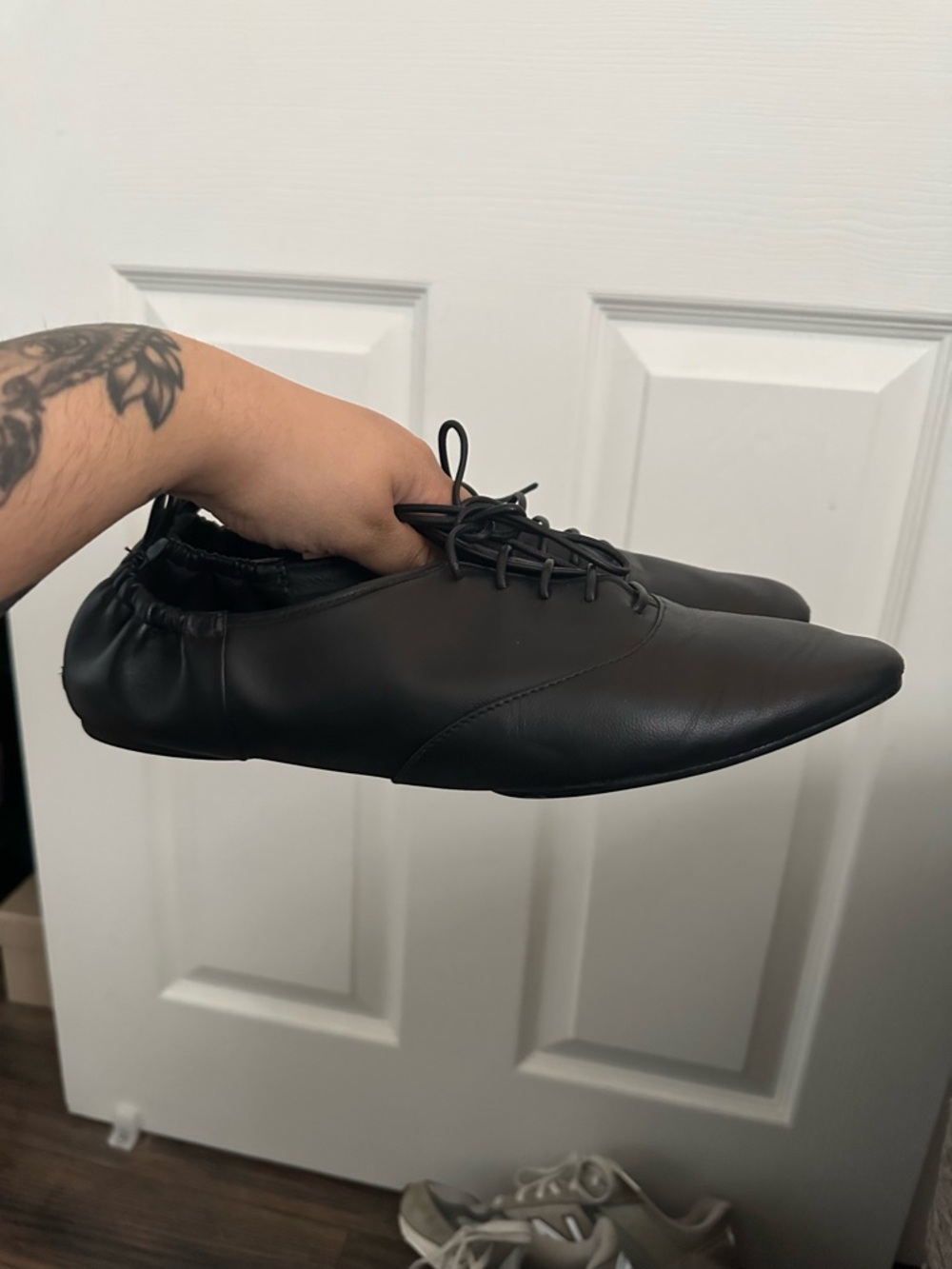 Reformation Marie Lace-up Oxford Loafer - Picture 4 of 5